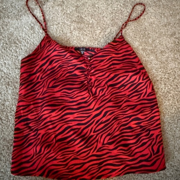 Iris Red and Black Fitted Graphic Camisole - Picture 1 of 4